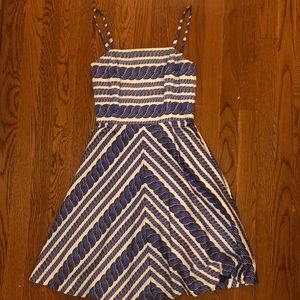 Vineyard Vines Blue and White Striped Rope Size 00